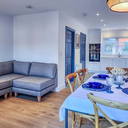 The 4 Center Kinsale